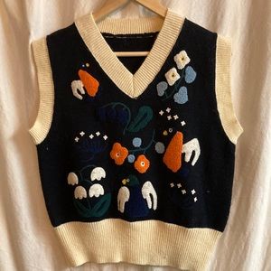 NWOT Cider Tulips and Birds Sweater Vest